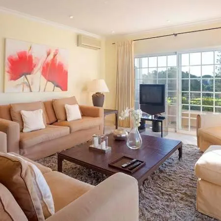 Sleeps 6 With Pool Air Con And Wifi * Vale do Lobo